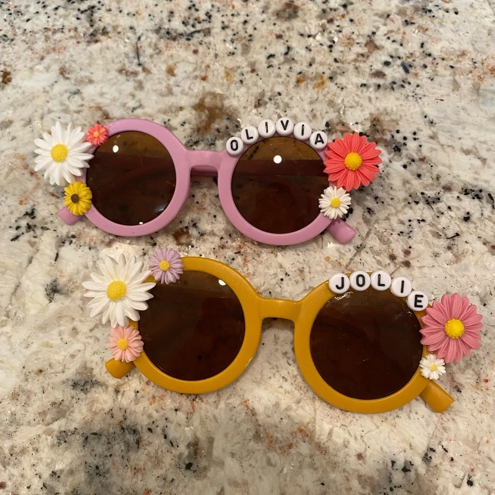 Personalized kids sunglasses 😎 🌸🌼 - Picture 2 of 2